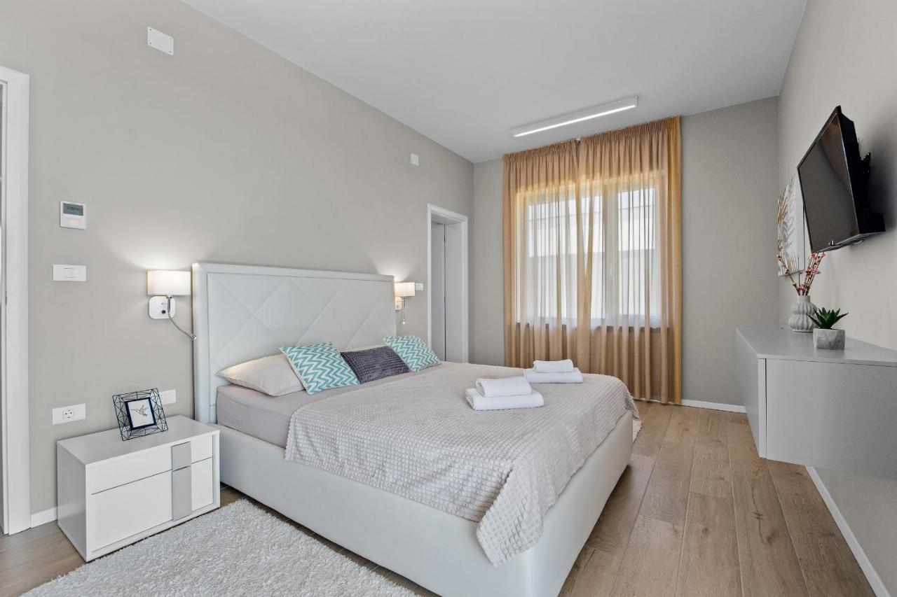 Villa Moon Near The Sea Fažana Екстериор снимка